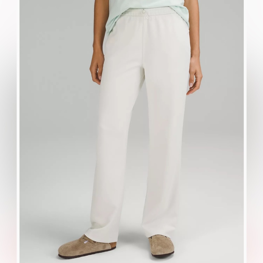 Lululemon Softstreme High-Rise Pant Regular in Bone
